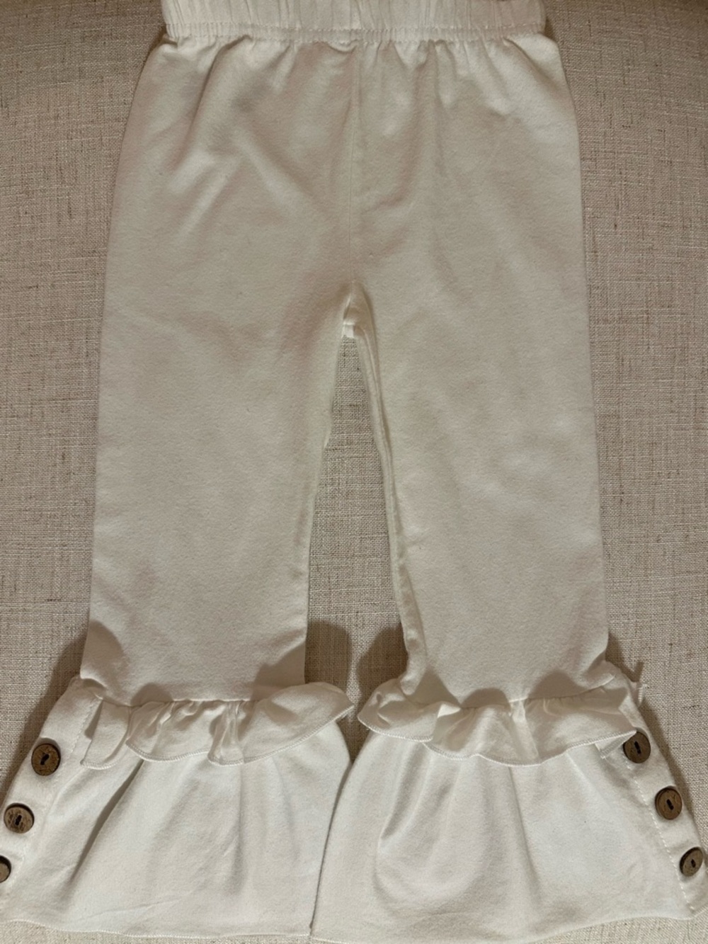 Girls Small 2T Cream Ruffle Hem Kids Knit Bottoms with Button Detail